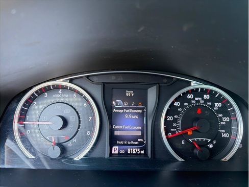 Used 2015 Toyota Camry SE w/ Moonroof Package FWD image 14