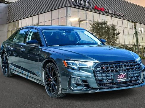 Used 2023 Audi S8 w/ S8 Comfort Plus Package AWD/4WD image 3