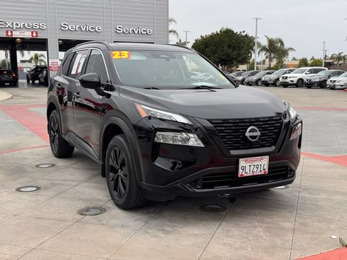 Certified 2023 Nissan Rogue SV w/ SV Premium B Package FWD image 3
