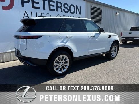 Used 2025 Land Rover Range Rover Sport SE AWD/4WD image 4