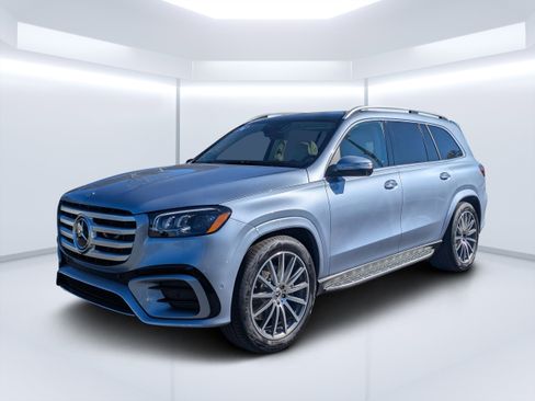 Used 2026 Mercedes-Benz GLS 450 4MATIC image 10
