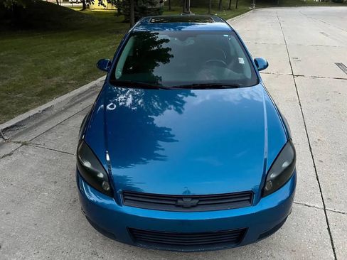 Used 2010 Chevrolet Impala LT w/ Convenience Package image 2