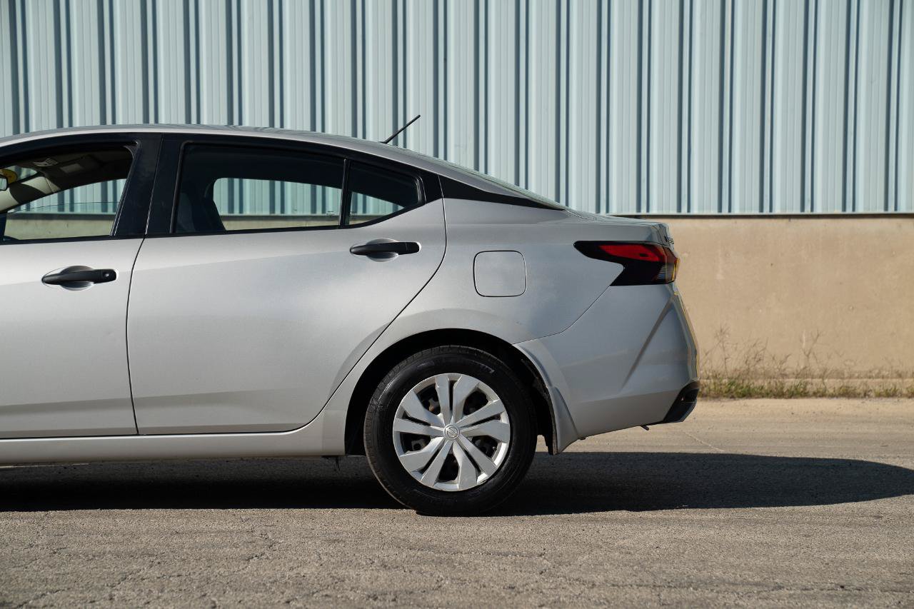 Used 2020 Nissan Versa S FWD image 10