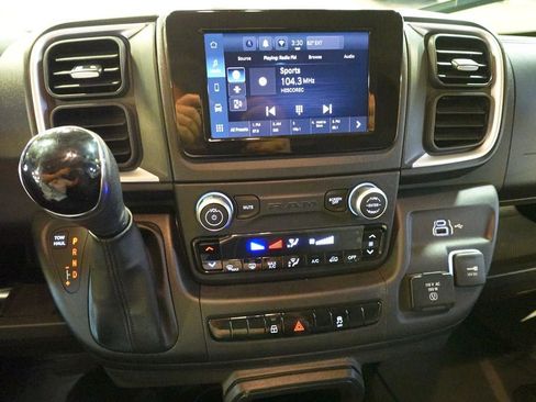 New 2024 RAM ProMaster 2500 w/ Quick Order Package 22G SLT image 16