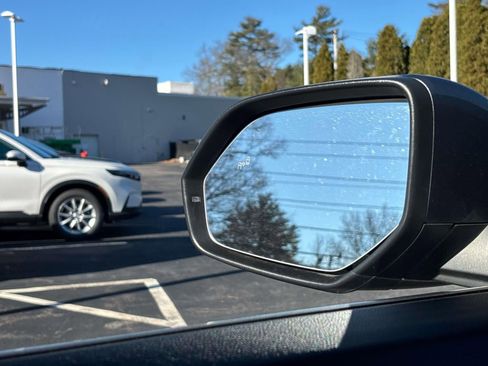 Used 2021 Volkswagen Atlas SE w/ Panoramic Sunroof Package image 34