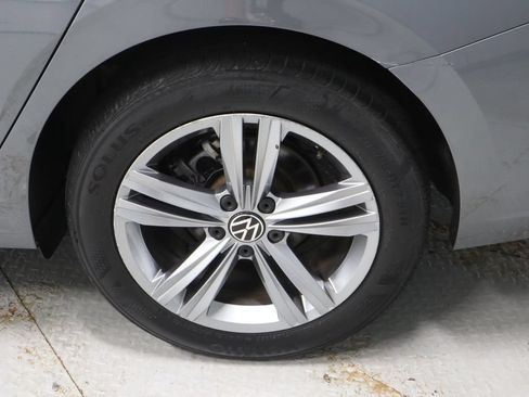 Used 2024 Volkswagen Jetta SE FWD image 18