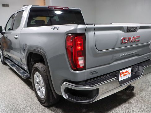 Used 2024 GMC Sierra 1500 SLE image 9