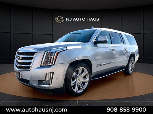 Used 2018 Cadillac Escalade ESV Luxury image 5