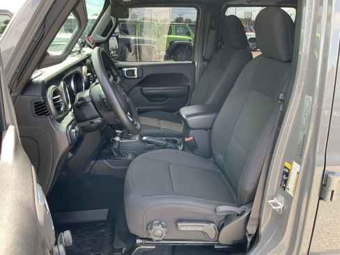 Used 2022 Jeep Wrangler Unlimited Sport AWD/4WD image 23
