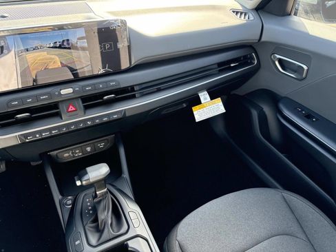 New 2025 Kia K4 LXS image 13