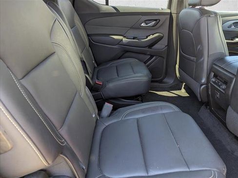 Used 2023 Chevrolet Traverse LT w/ LPO, Floor Liner Package AWD/4WD image 28