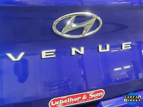 Used 2020 Hyundai Venue SEL image 6