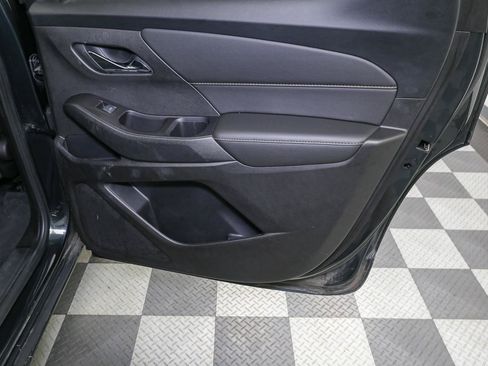 Used 2020 Chevrolet Traverse LT FWD image 24