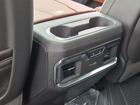 New 2026 GMC Sierra 1500 Denali Ultimate w/ LPO, Black Badging Package AWD/4WD image 21