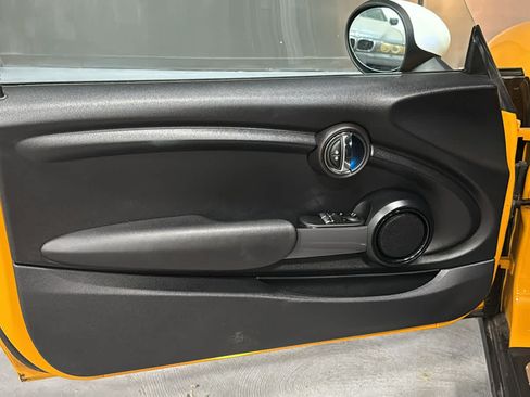 Used 2016 MINI Cooper 2-Door Hardtop FWD image 9