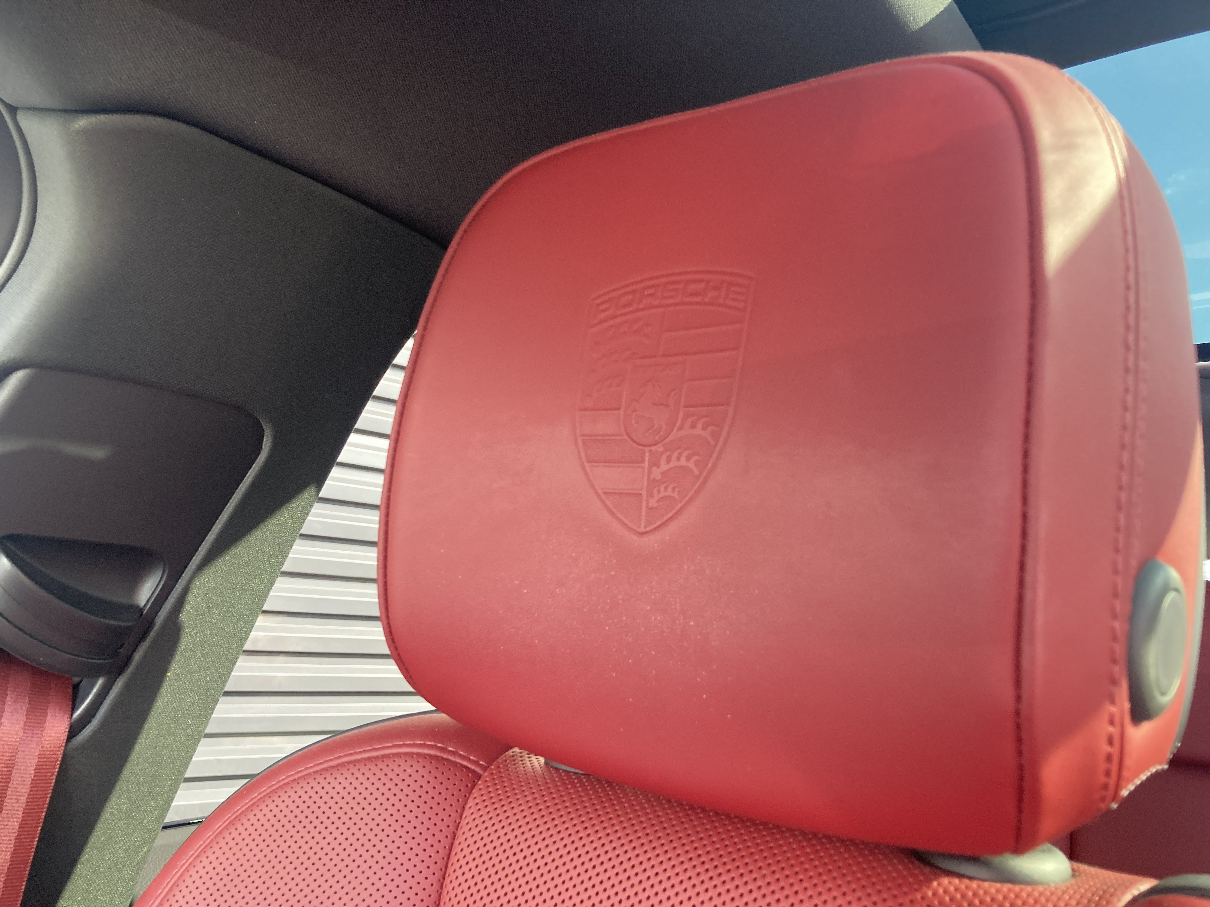Certified 2024 Porsche Macan S AWD/4WD image 16