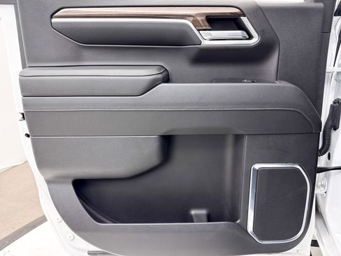 Used 2024 Chevrolet Silverado 1500 LT image 30