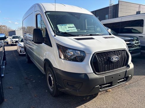 New 2026 Ford Transit 250 148 Medium Roof RWD image 2