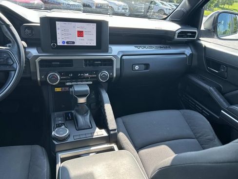 Used 2024 Toyota Tacoma SR5 AWD/4WD image 19