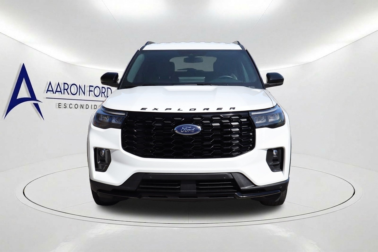 Used 2025 Ford Explorer ST-Line AWD/4WD image 2