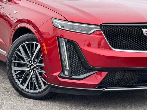 Certified 2022 Cadillac XT6 Sport w/ Platinum Package image 12