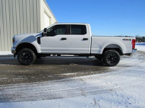 Used 2019 Ford F250 XL w/ STX Appearance Package image 3