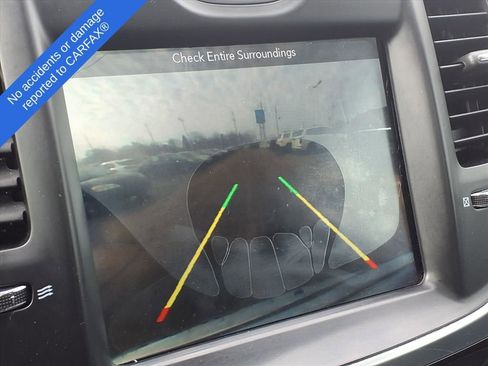 Used 2017 Chrysler 300 Touring w/ Value Package image 21