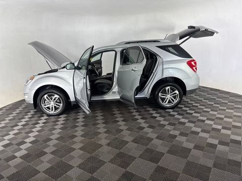 Used 2017 Chevrolet Equinox Premier w/ Enhanced Convenience Package FWD image 12