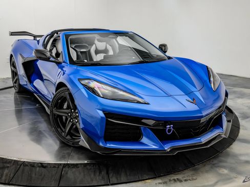Used 2024 Chevrolet Corvette Z06 w/ Z07 Performance Package RWD image 36