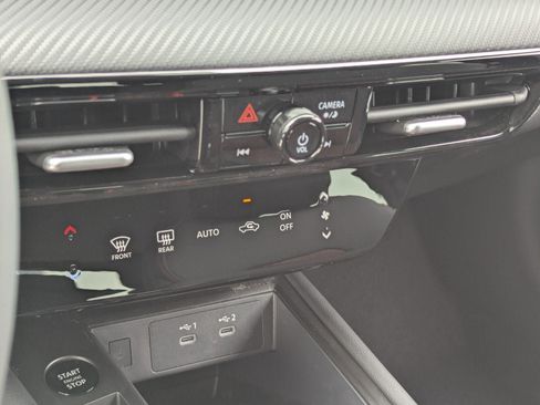 New 2026 Nissan Kicks SR FWD image 11