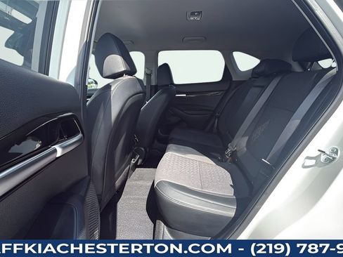 Used 2025 Kia Seltos S AWD/4WD image 35