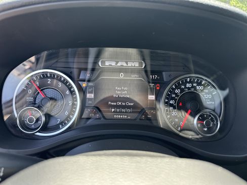 Used 2022 RAM 1500 Laramie AWD/4WD image 30