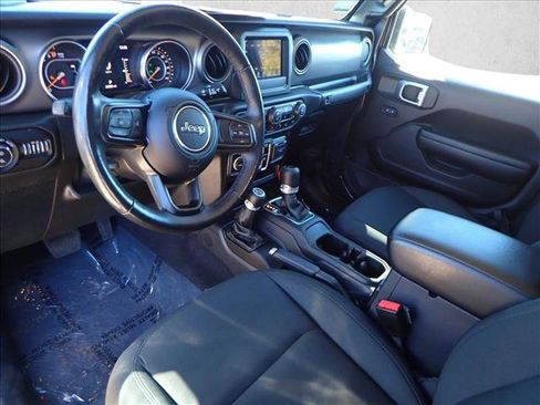 Used 2021 Jeep Gladiator Willys image 9