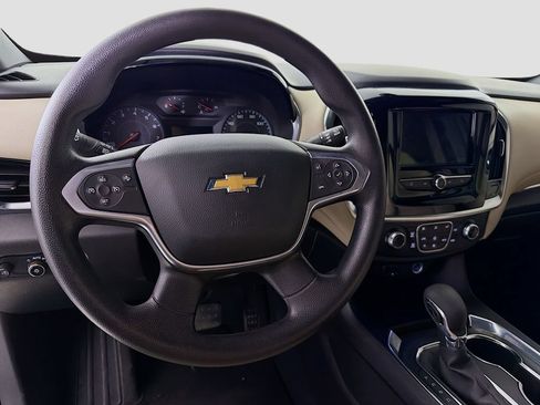 Used 2022 Chevrolet Traverse LS FWD image 15