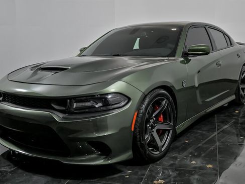 Used 2018 Dodge Charger SRT Hellcat w/ Harman/Kardon Audio Group image 5