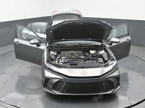 Used 2025 Toyota Camry SE w/ Multimedia Upgrade Package image 33