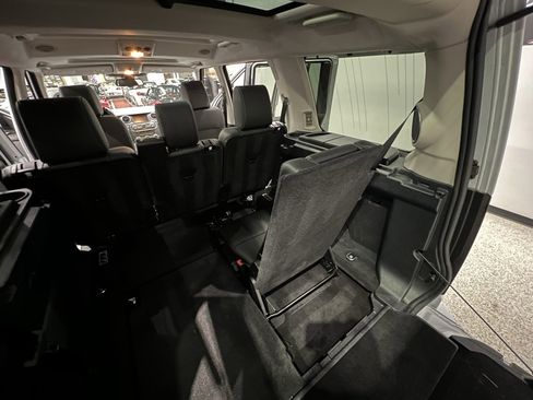 Used 2016 Land Rover LR4 HSE image 56