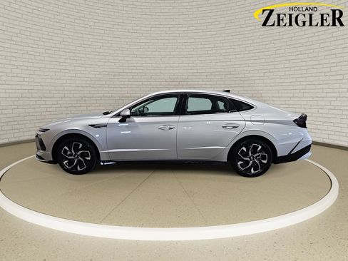 Certified 2025 Hyundai Sonata SEL FWD image 8