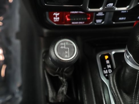 Certified 2024 Jeep Gladiator Rubicon w/ Safety Group image 16