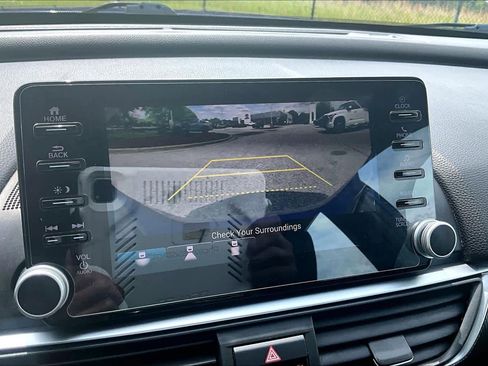 Used 2018 Honda Accord Sport image 26