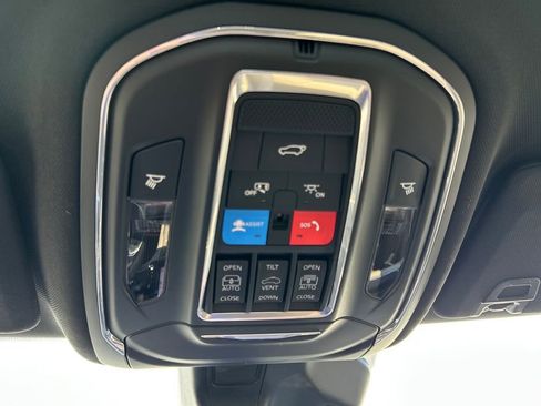 New 2026 Jeep Grand Cherokee Limited AWD/4WD image 37
