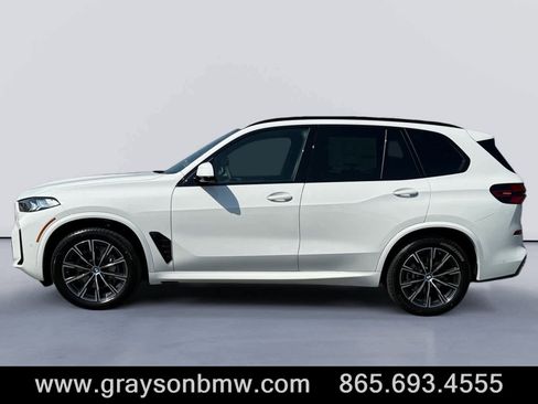 Used 2026 BMW X5 xDrive40i w/ M Sport Package image 6