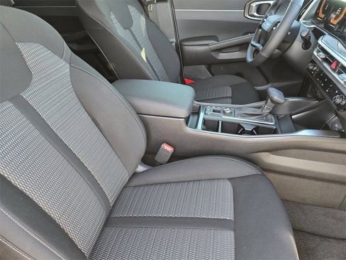 New 2026 Kia Sorento LX FWD image 12