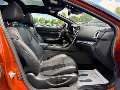 Used 2020 Nissan Maxima SR w/ Sport Mat Group image 11
