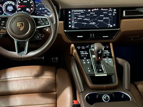 Used 2023 Porsche Cayenne GTS image 19