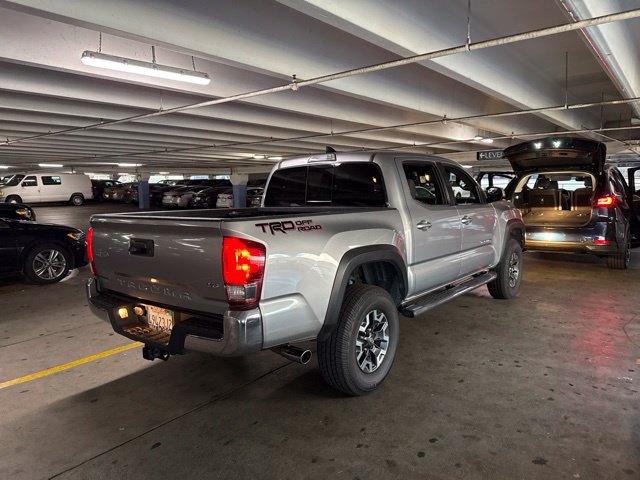 Used 2017 Toyota Tacoma TRD Off-Road w/ Tow Package RWD image 3