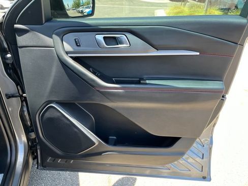 Used 2025 Ford Explorer ST-Line w/ Premium Package RWD image 17