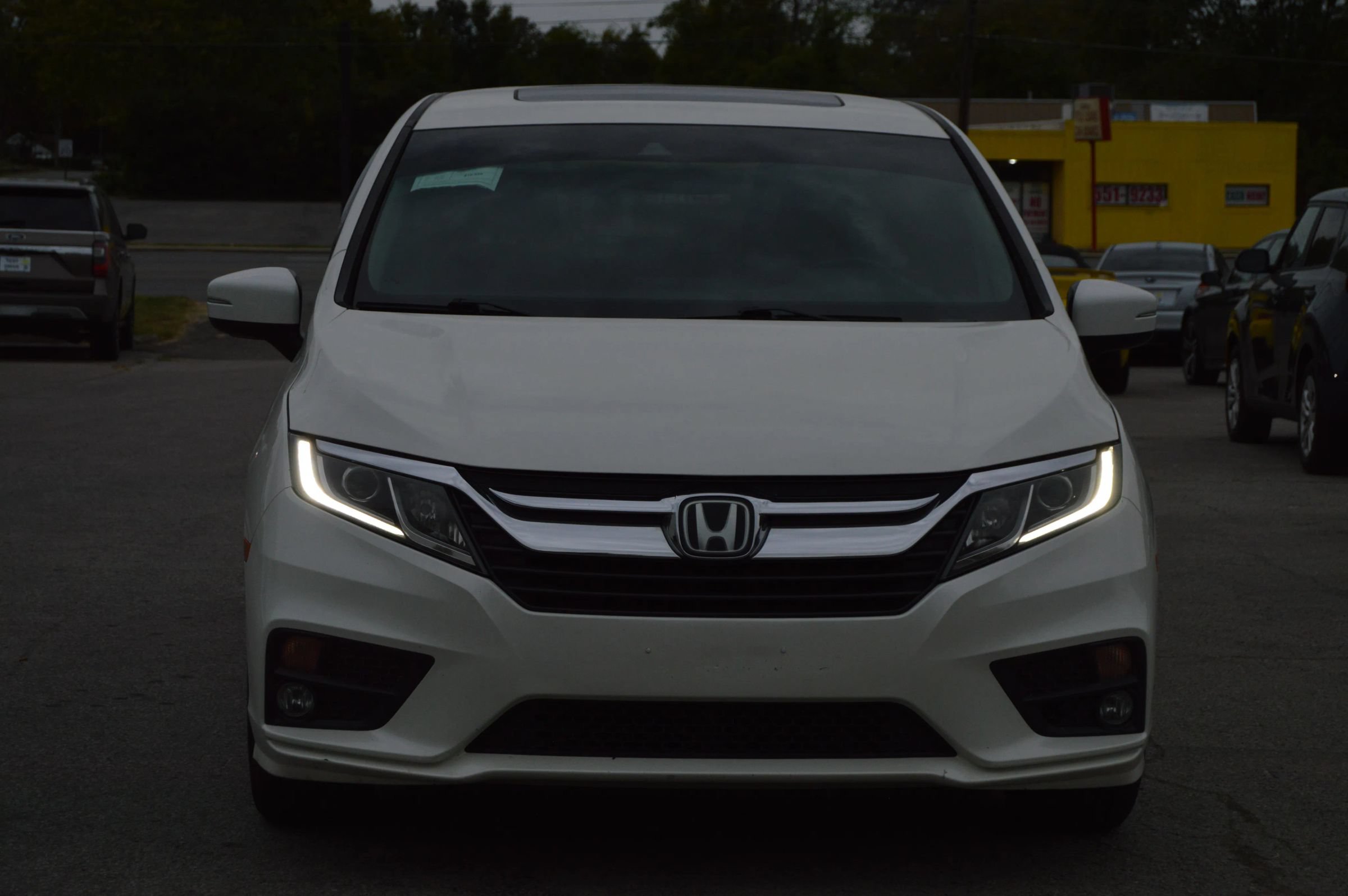 Used 2018 Honda Odyssey EX-L image 3