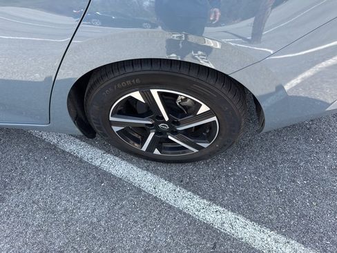 Used 2024 Nissan Sentra SV image 11