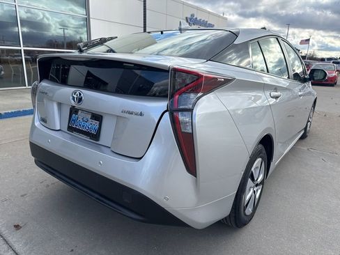 Used 2018 Toyota Prius Two w/ Prius Two Safety Plus Package image 6